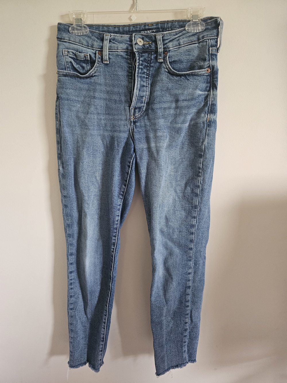 Old Navy High-Rise Straight Jeans in Medium Blue Wash - Picture 2 of 8